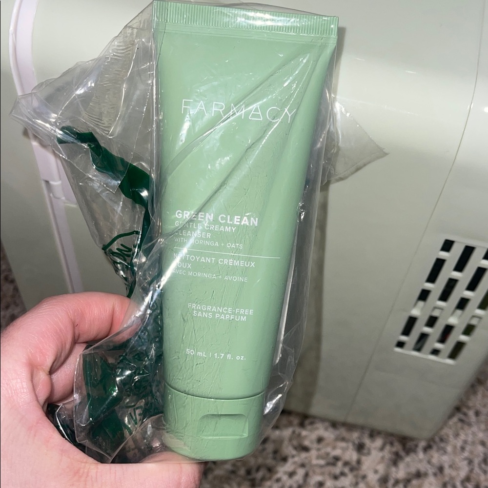 Farmacy Green Clean Makeup Remover - Light Green